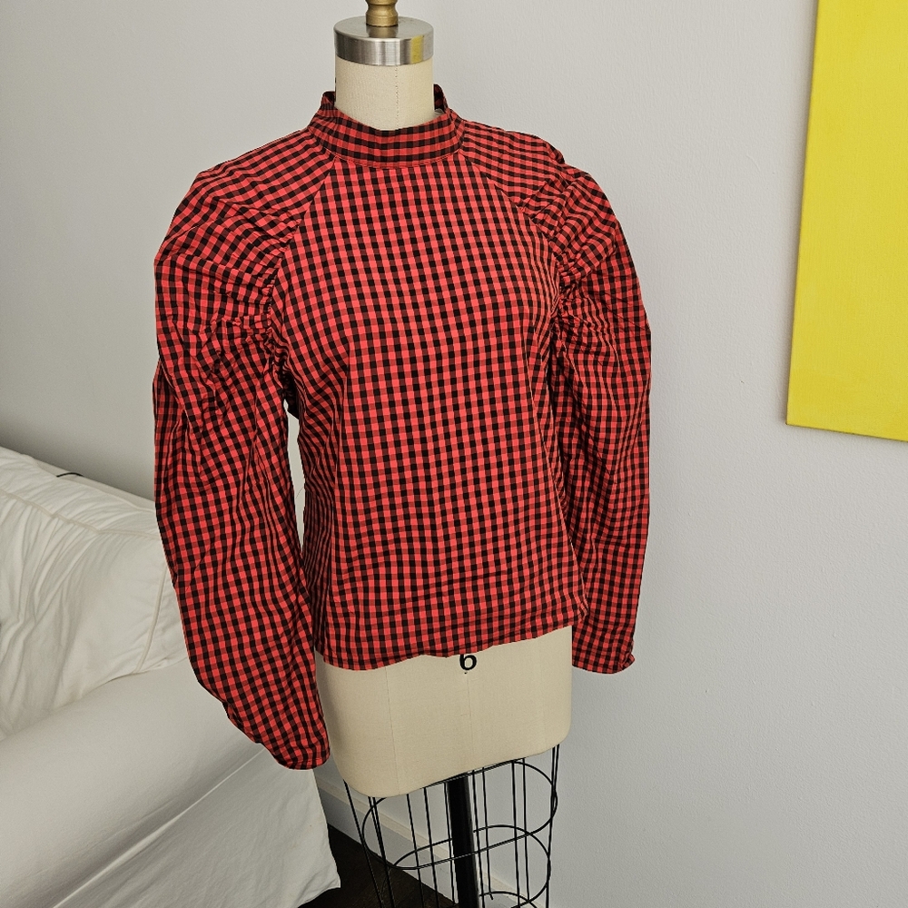 H&M barrell sleeve structured top. Medium